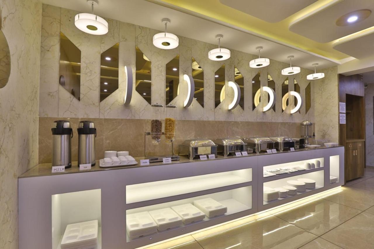 Hotel Pearl Vadodara Exterior photo