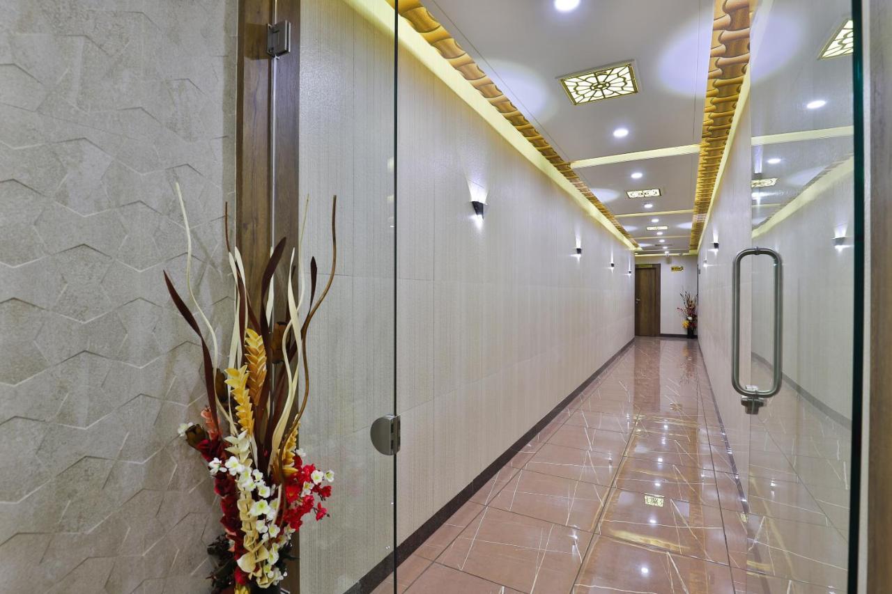 Hotel Pearl Vadodara Exterior photo