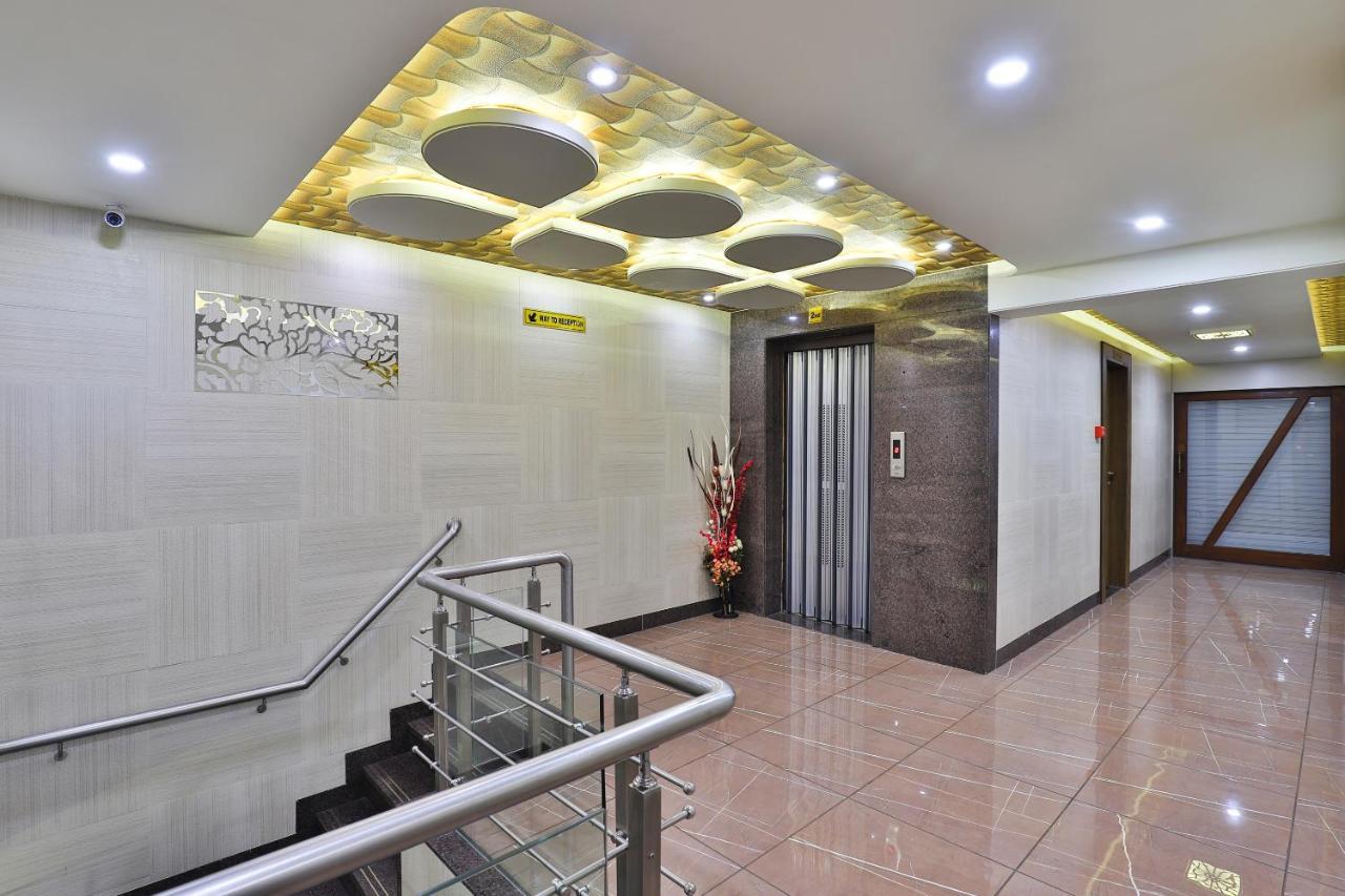 Hotel Pearl Vadodara Exterior photo