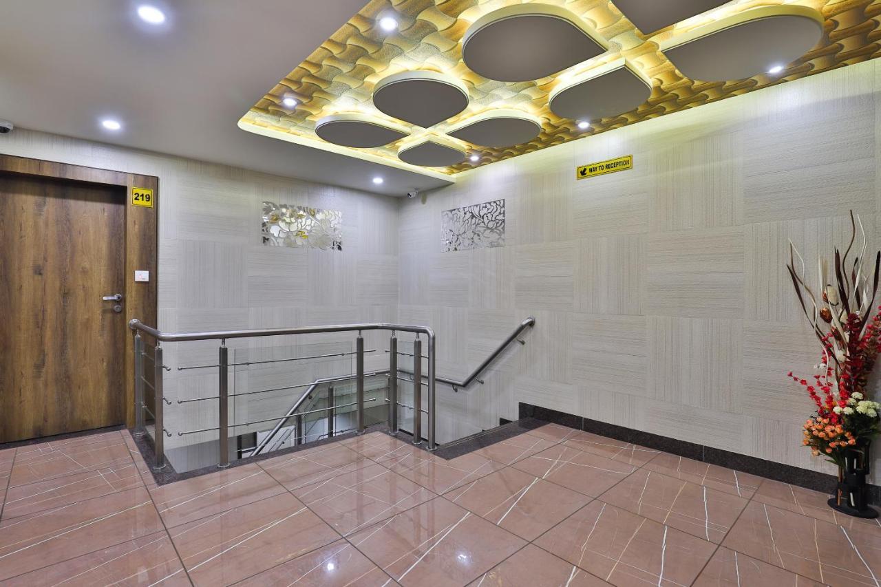 Hotel Pearl Vadodara Exterior photo